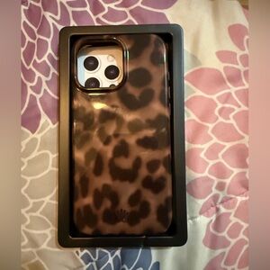 Velvet Caviar iPhone 16 Pro Max Case (It Girl Leopard)